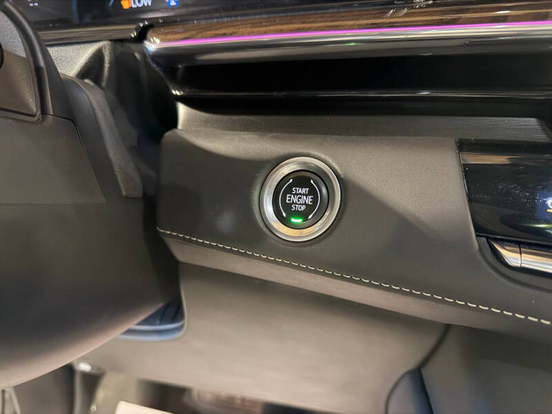 2022 Cadillac Escalade Sport Platinum