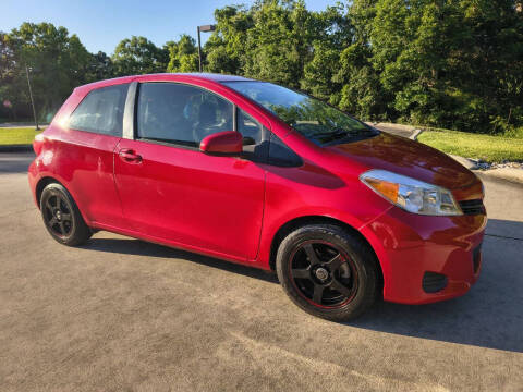 2012 Toyota Yaris 3-Door LE