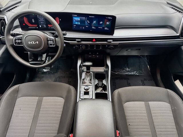 2025 Kia Sorento LX
