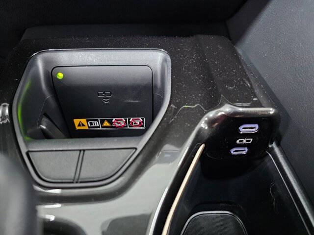 2025 Toyota Crown Signia XLE