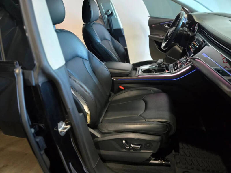 2020 Audi Q8 quattro Prestige 55 TFSI