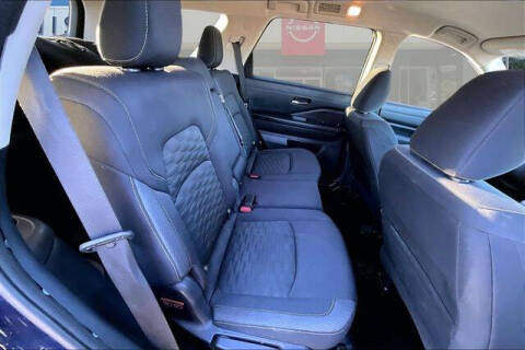 2022 Nissan Pathfinder SV