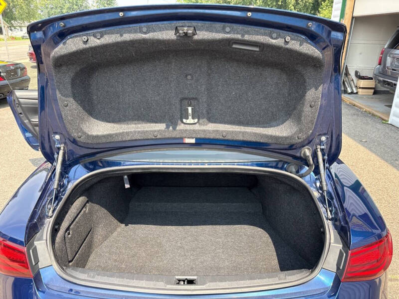 2017 Infiniti Q60 Red Sport 400