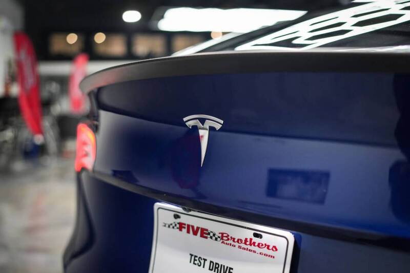 2024 Tesla Model Y Performance