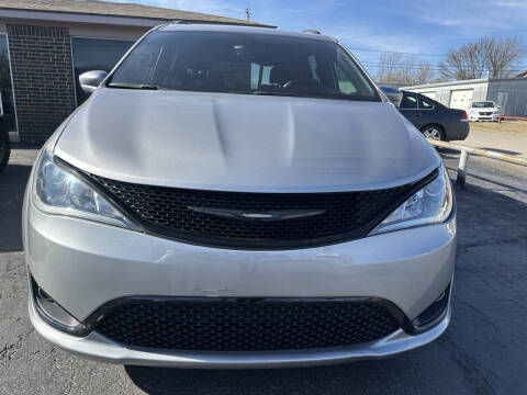 2019 Chrysler Pacifica Touring L