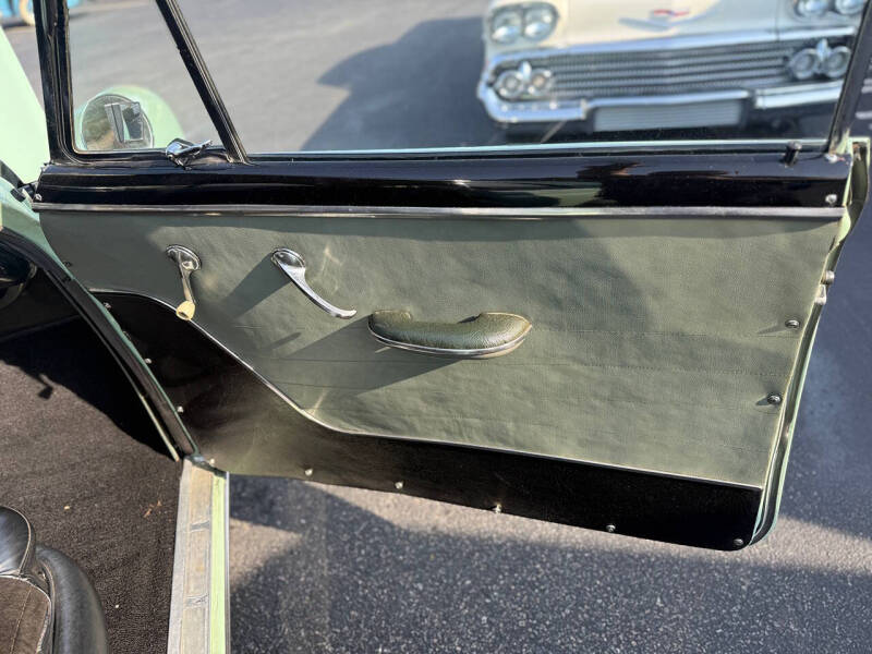 1951 Chevrolet Deluxe Coupe