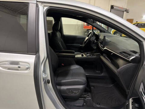 2025 Toyota Sienna Limited 7-Passenger