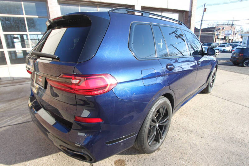 2022 BMW X7 40i photo 21