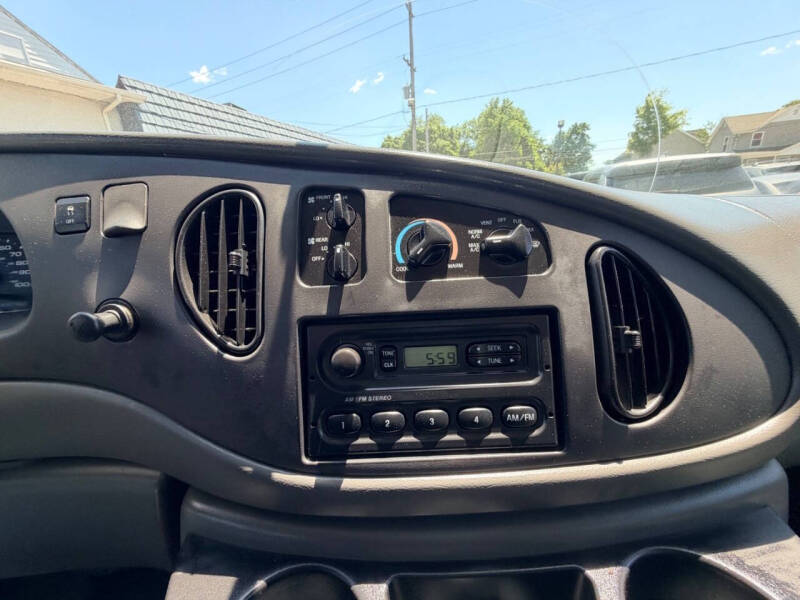 2006 Ford E-Series E-350 SD XL