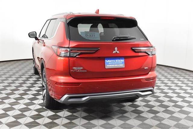 2025 Mitsubishi Outlander SEL