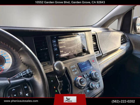 2015 Toyota Sienna