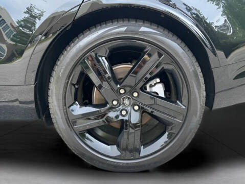 2025 Land Rover Discovery P300 Dynamic SE