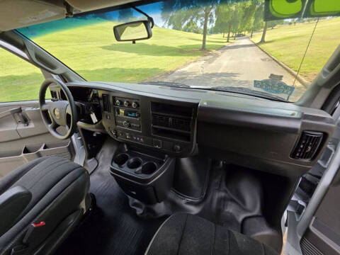 2023 GMC Savana 2500