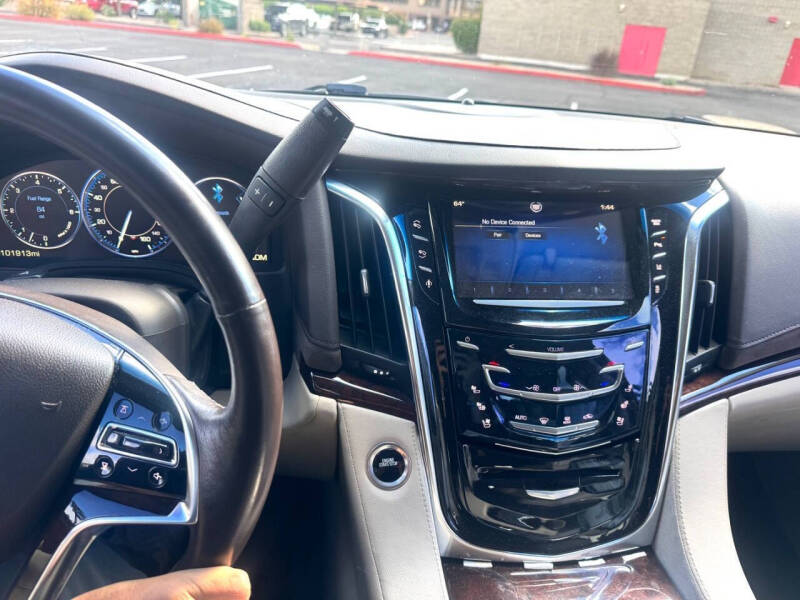 2015 Cadillac Escalade Luxury