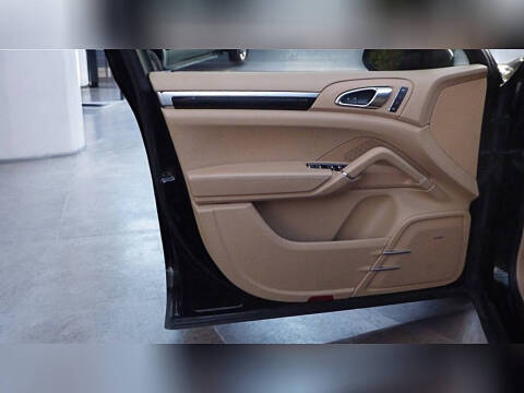 2012 Porsche Cayenne Tiptronic