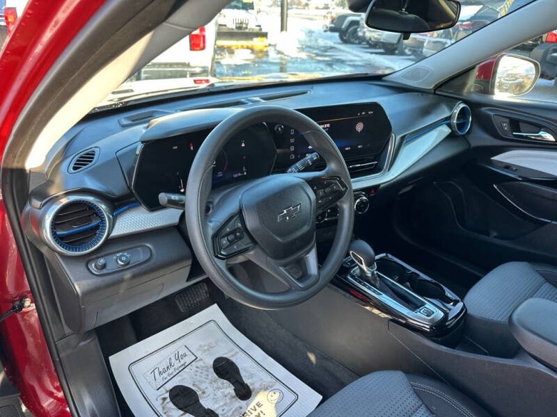 2025 Chevrolet Trax LT