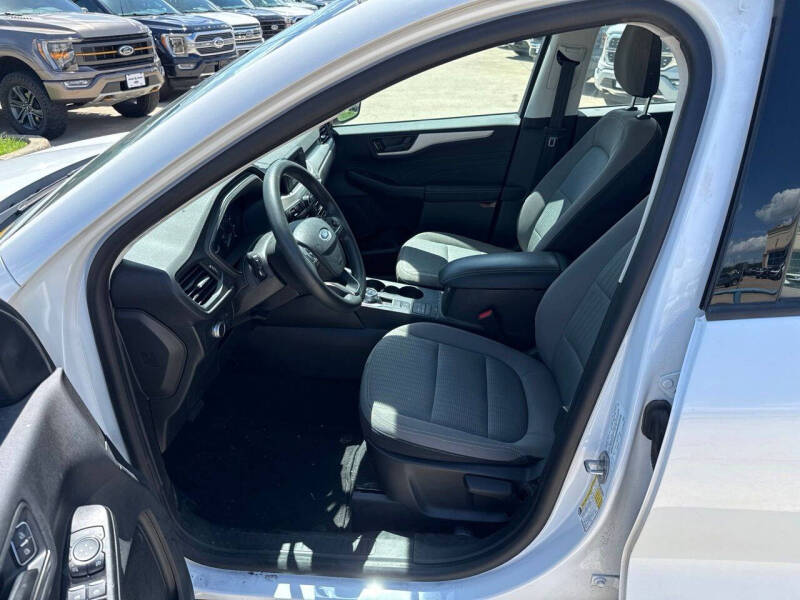 2022 Ford Escape S