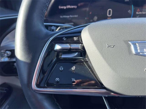 2024 Cadillac LYRIQ Luxury 2