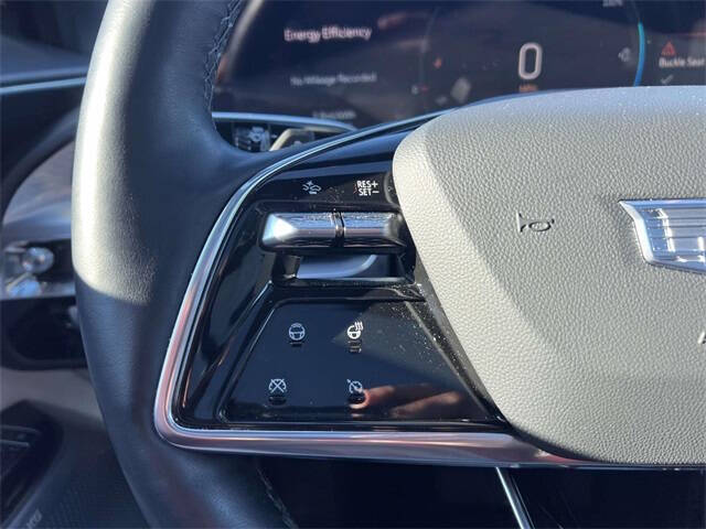 2024 Cadillac LYRIQ Luxury 2