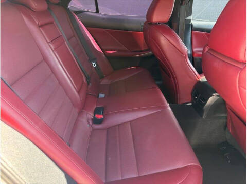 2018 Lexus IS 300