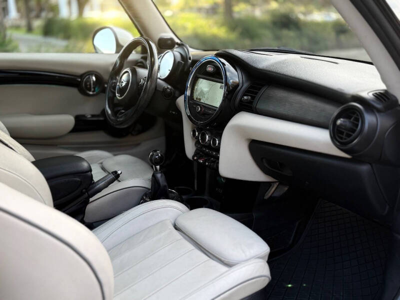 2014 MINI Hardtop Cooper