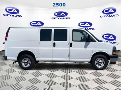 2023 GMC Savana 2500