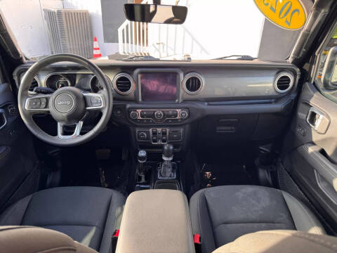 2023 Jeep Gladiator Overland