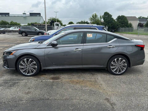 2024 Nissan Altima for sale at Auto Center of Columbus in Columbus OH