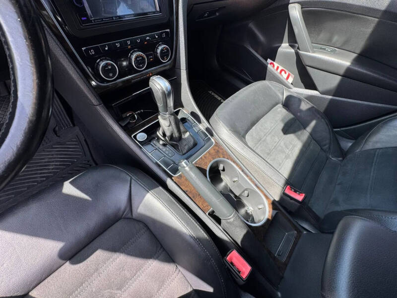 2014 Volkswagen Passat 2.0L TDI SEL Premium