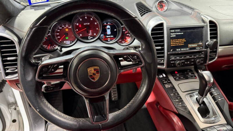 2016 Porsche Cayenne GTS