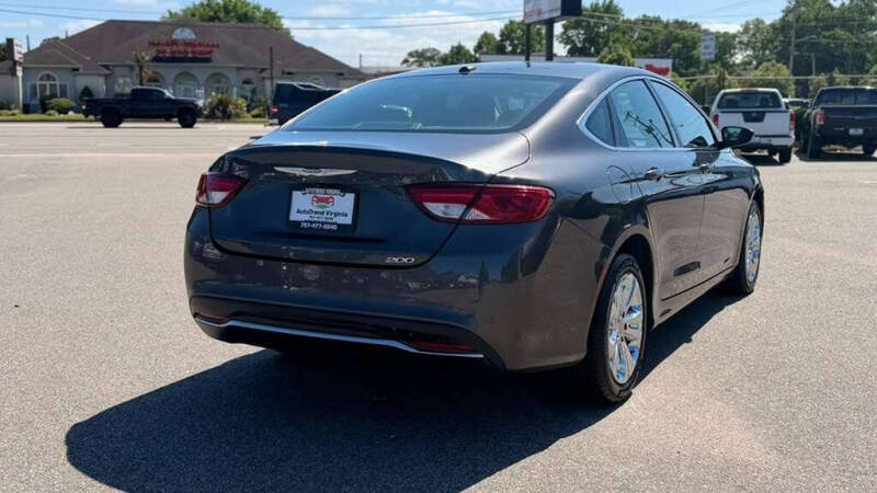 2015 Chrysler 200 Limited