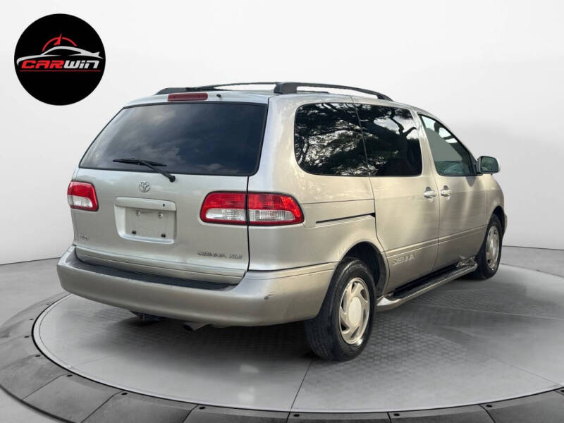 2001 Toyota Sienna XLE