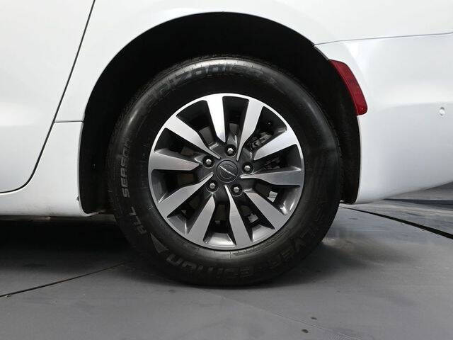 2023 Chrysler Pacifica Plug-In Hybrid Touring L