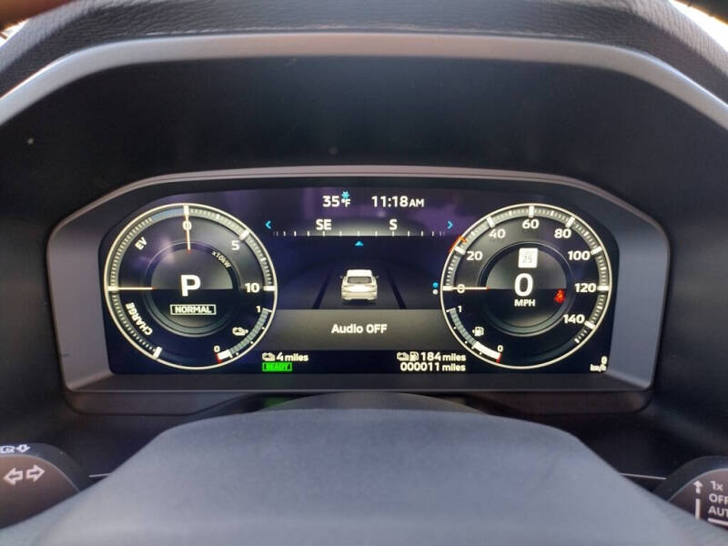 2025 Mitsubishi Outlander PHEV SE