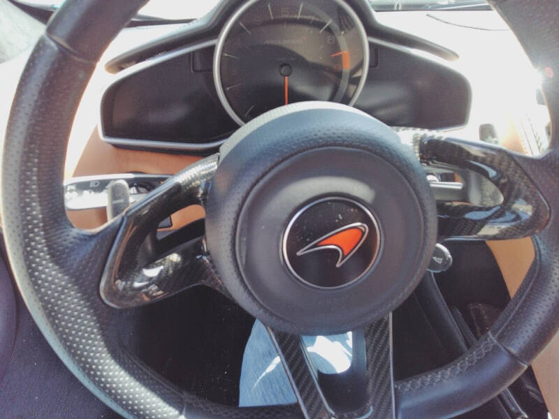 2012 McLaren MP4-12C