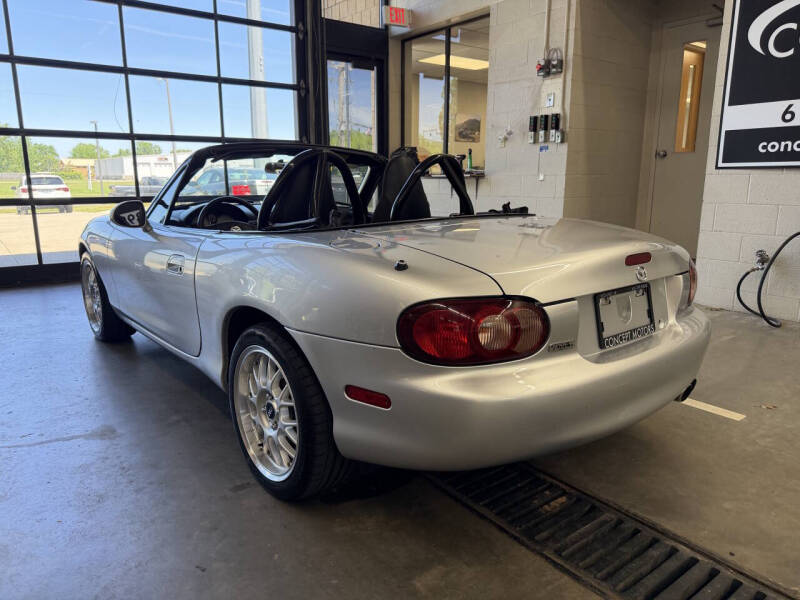 2002 Mazda MX-5 Miata