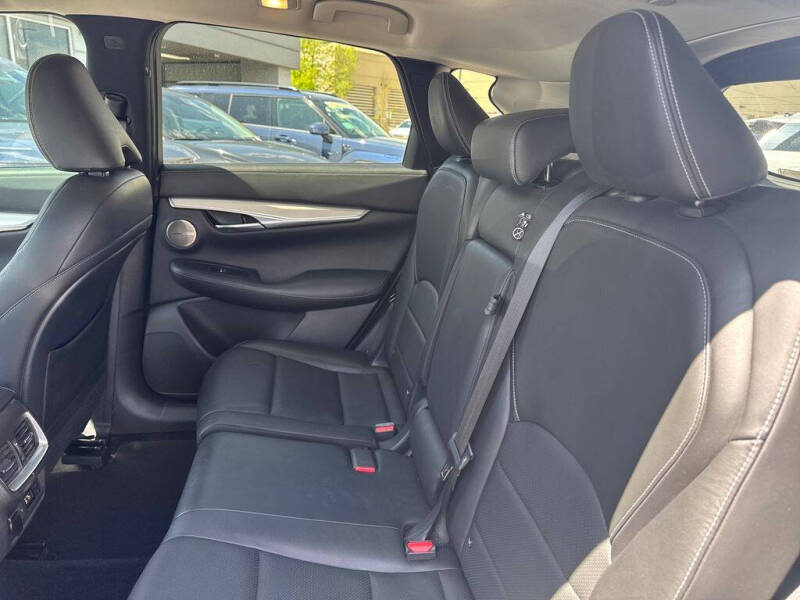 2019 Infiniti QX50 Essential