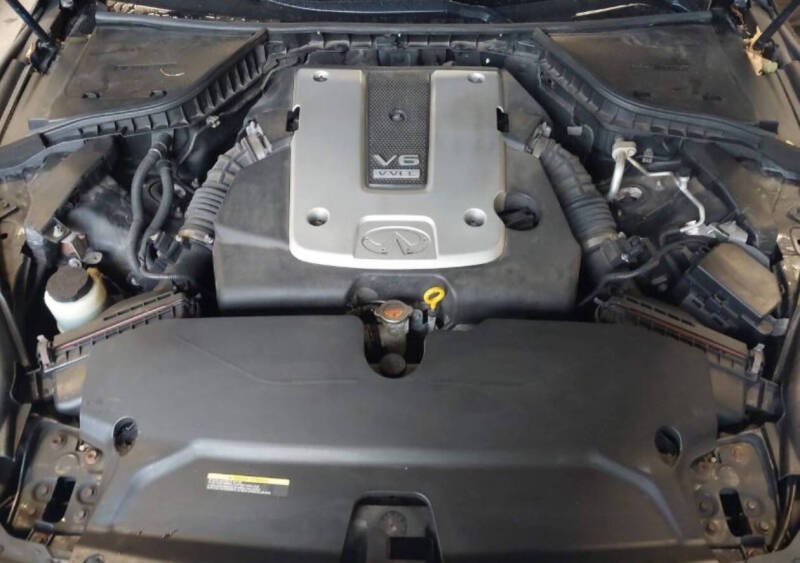 2015 Infiniti Q50 Premium