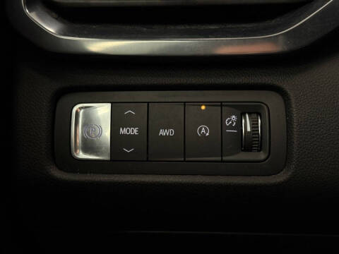 2024 GMC Acadia AT4