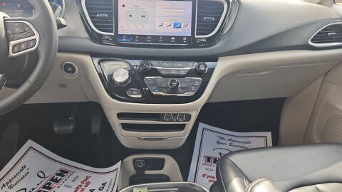2023 Chrysler Pacifica Touring L