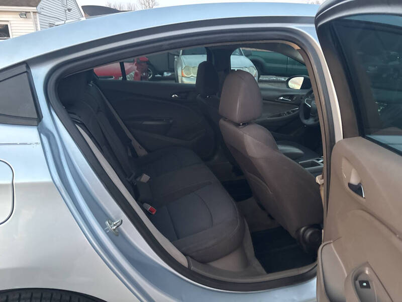 2018 Chevrolet Cruze LS Auto