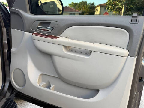 2011 GMC Yukon XL SLT