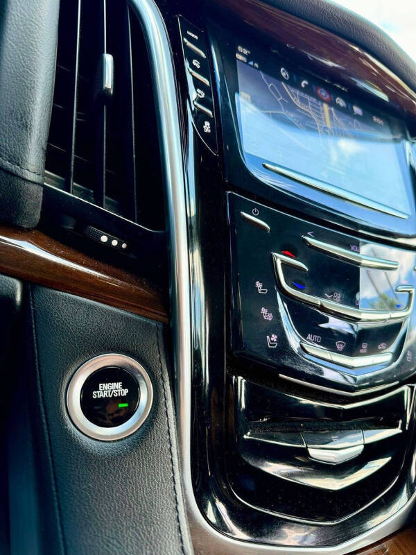 2020 Cadillac Escalade ESV Standard