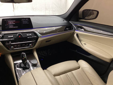 2017 BMW 5 Series 530i