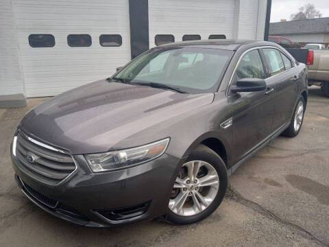 2015 Ford Taurus SE