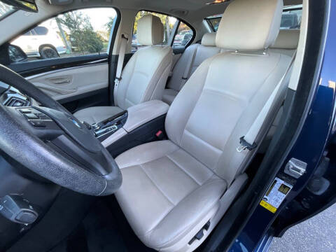 2011 BMW 5 Series 528i