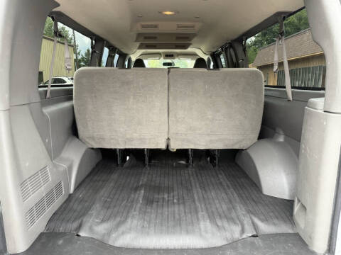 2022 Chevrolet Express LS 3500