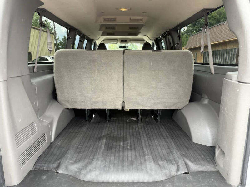 2022 Chevrolet Express LS 3500