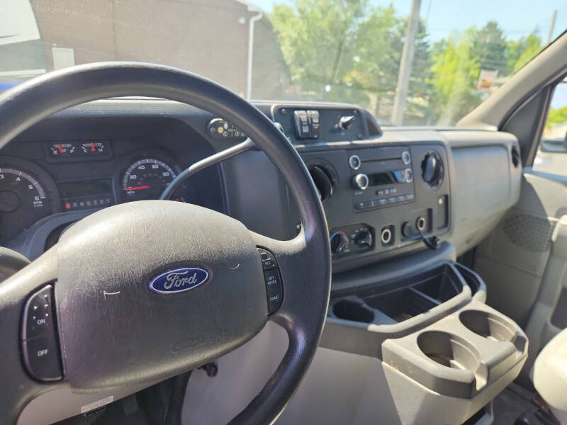 2011 Ford E-Series E-350 SD