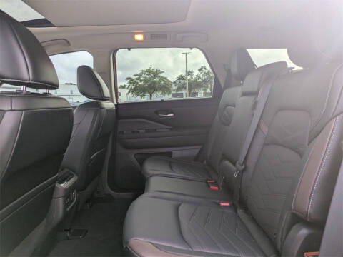 2023 Nissan Pathfinder Platinum